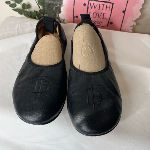 Dear Francis Black Leather Ballet Flats - Picture 3 of 9